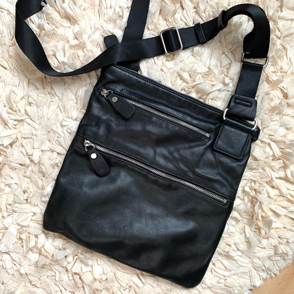Stunning Leather  Margo‎ Crossbody